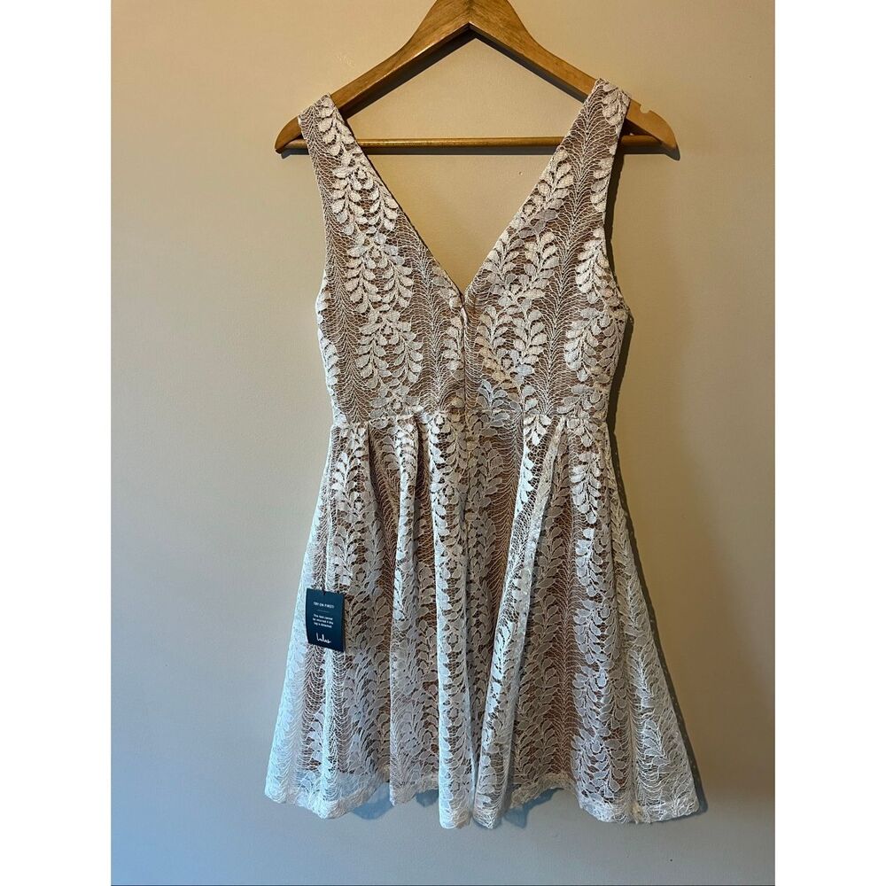 Lulus Love Galore White Lace Skater Dress NWT Small - Picture 4 of 6